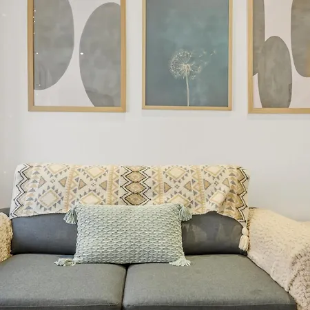 Dreamy Centre Retreat - Ideal For Couples - Pass The Keys * Leeds