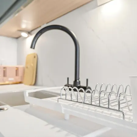 Apartman Dreamy Centre Retreat - Ideal For Couples - Pass The Keys *