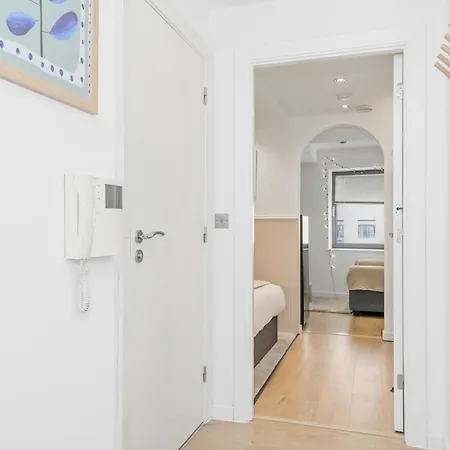 Apartman Dreamy Centre Retreat - Ideal For Couples - Pass The Keys *